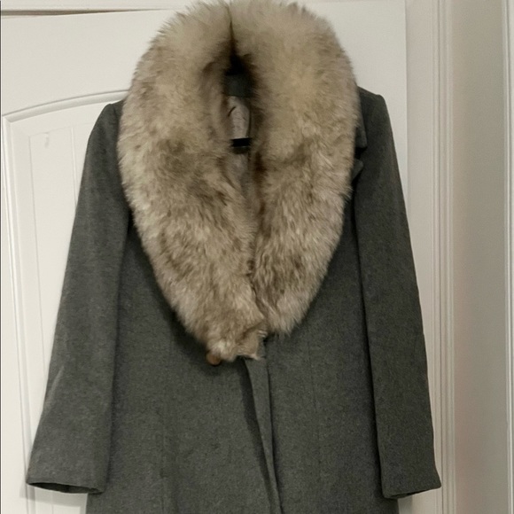 STUNNING! SUPER RARE Vintage ‘MONTALDO’S’ Gray Regency Cashmere And Fur Coat! - Picture 6 of 16